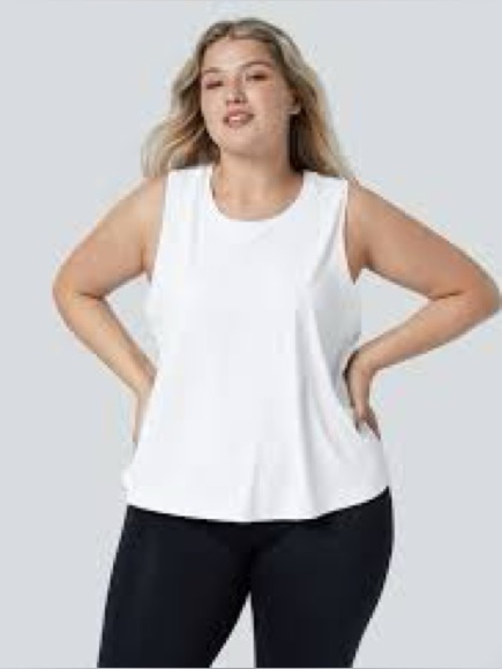 HALARA Relaxed Crewneck Tank Top - White